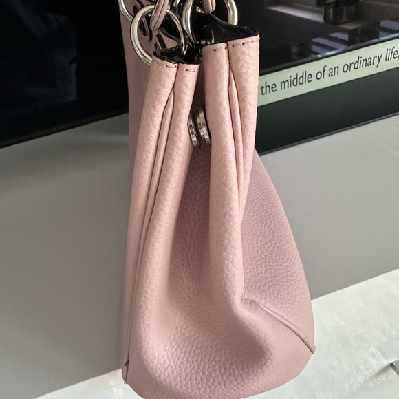 Not authentic - Picture 5 of 8